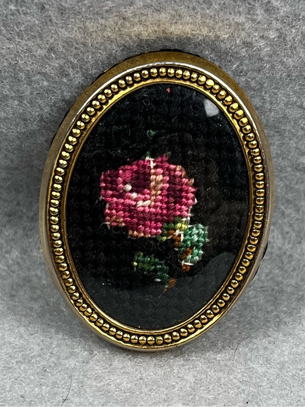 Vintage Handmade Floral Red Roses Petit Point Embroidered Oval Gold Tone Brooch